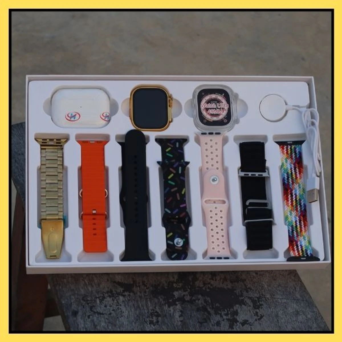 i20 Ultra Max Smart Watch + 7 Straps + Earbuds + Watch Case All In One Box
